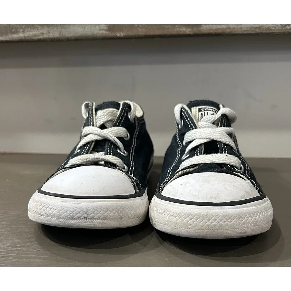 Converse Kids Chuck Taylor All Star Classic Low Top Sneaker Shoes Size 9 Unisex‎